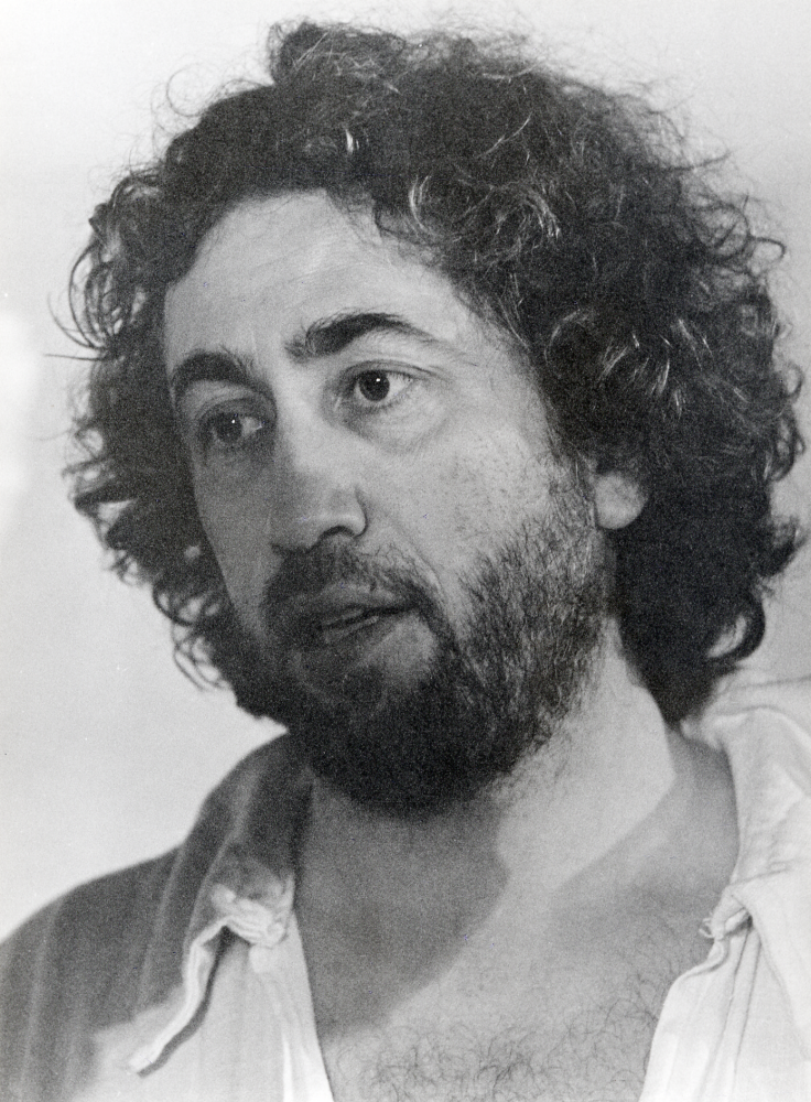 På Bellmans tid.  Program och utställningar med musik, sång, dans, utställningar och program i Tärningen, arrangerade av föreningar i Vallentuna i samarbete med Kulturnämnden, pågick i oktober 1985. Idé och utformning: Eva Rahmqvist. Här framträder Peter Pelz, trubaduren  från Sjöberg i Össeby-Garn, som Bellman tillsammans med sina vänner i Fredmans kapell i Vallentunasalen