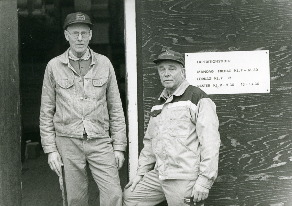 Granby sågs ägare, Börje Lindman och Karl-Gustav Spets. Troligen fotat på 1980-talet.