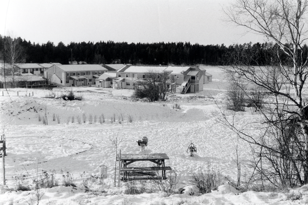 Nedanför Västanberga gård byggs ett nytt bostadsområde som får adresserna Östergården och Västergården