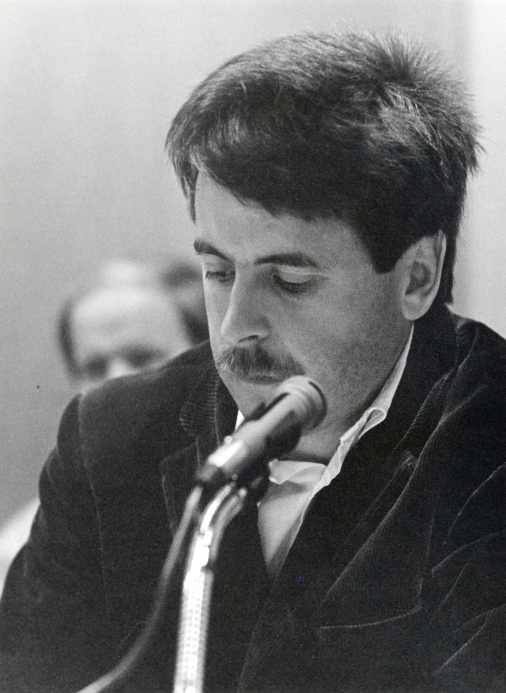 Jan-Olof Norell, Sveriges kommunistiska parti, vid en paneldebatt inför valet.  Debatten ägde rum i Vallentunasalen