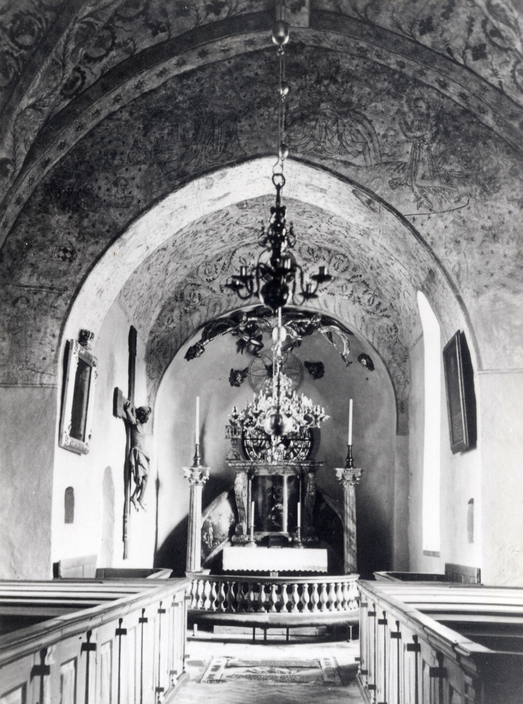 Interiör från Orkesta kyrka.

Uppgift om fotoår saknas.