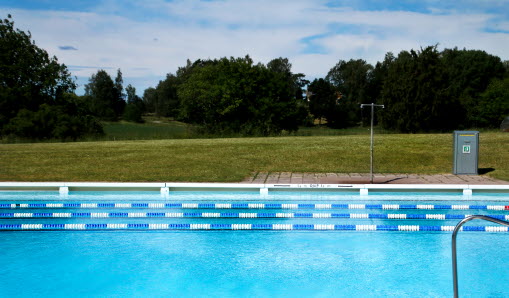 Uppvärmd utomhuspool