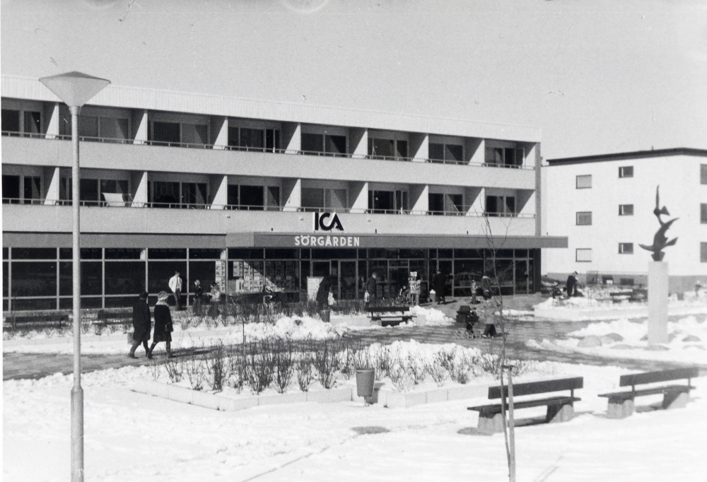 ICA - Sörgården  ligger i bostadsrättsområdet  Sörgården