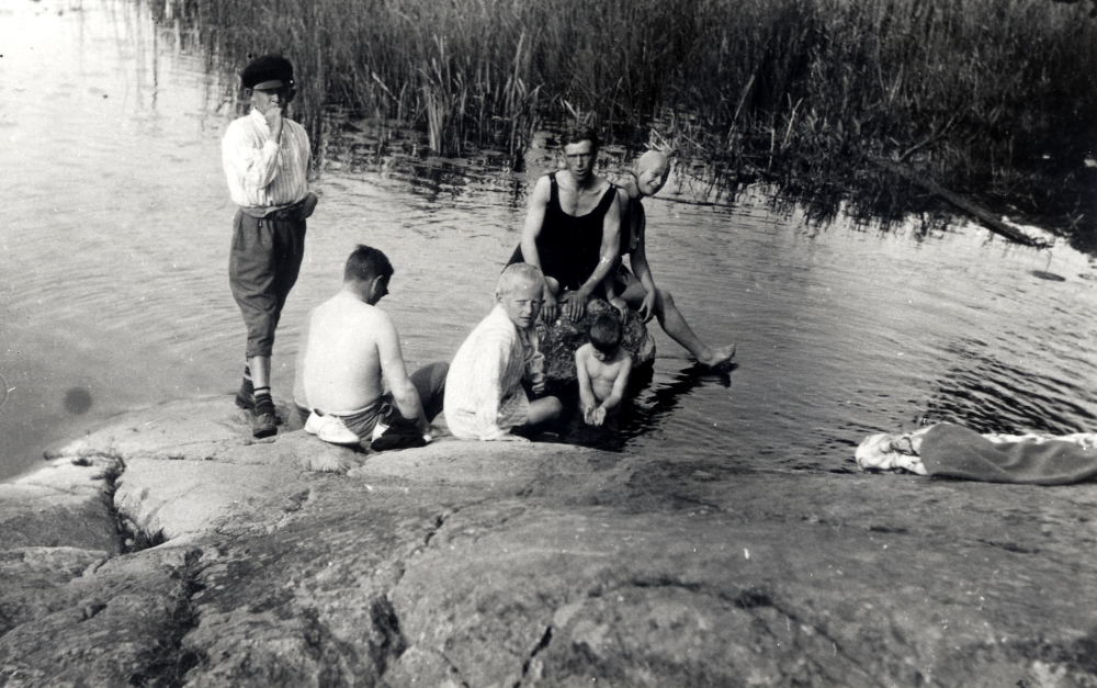 Badberget i Lillsjön, Orkesta.  Fr v Gustav Ström, Erik Holmberg, Georg Ström, Alle Ählström, Åke Holmberg och Eva Ählström, född Ström