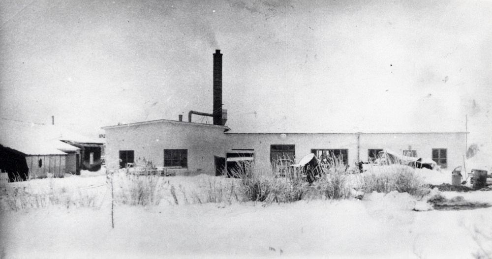 Ekskogens träförädlingsfabrik tillverkade bl a monteringsfärdiga trähus