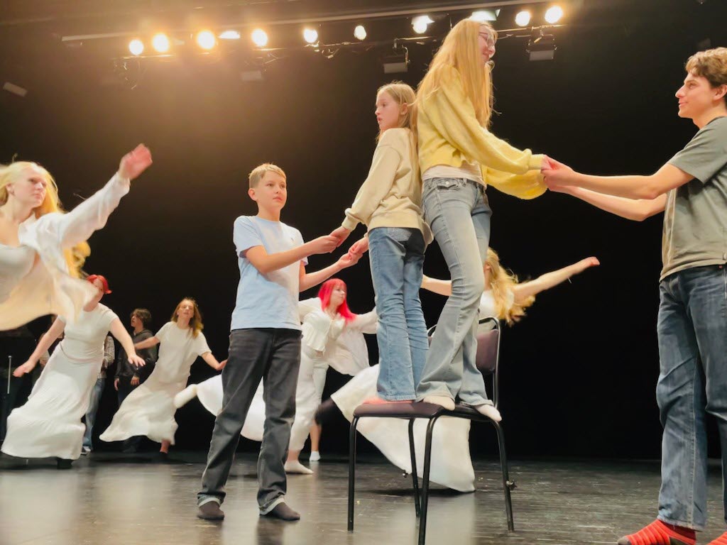 Sång och dans på  Tjuvarnas jul