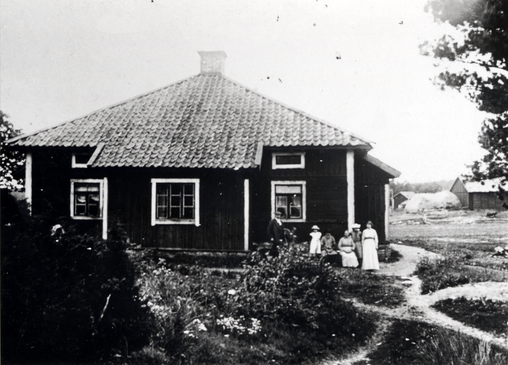 Statarhuset Tratten vid Husby gård i Markim