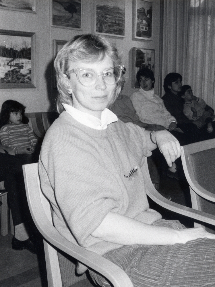 Helen Ericsson är kultursekreterare och arbetar på Vallentuna kulturkansli.  Foto från Internationellt viscafé med Union y amistad i Vallentunasalen