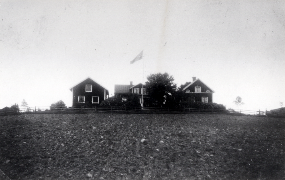 Sunnarby gård i Kårsta midsommardagen 1932