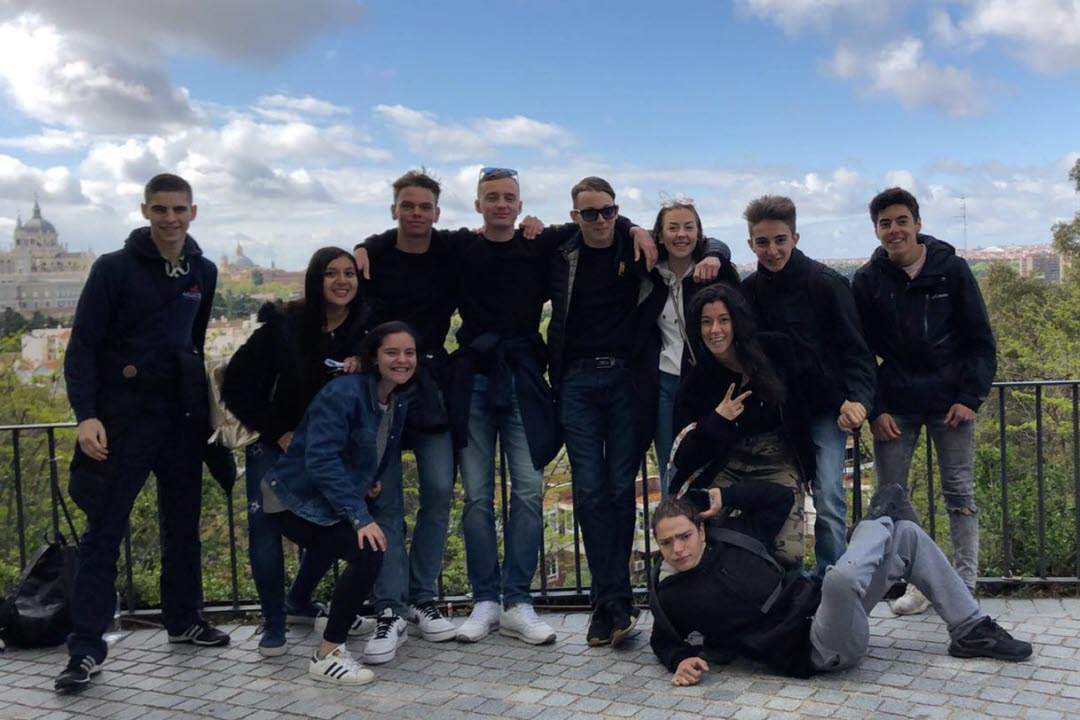Gruppbild elever