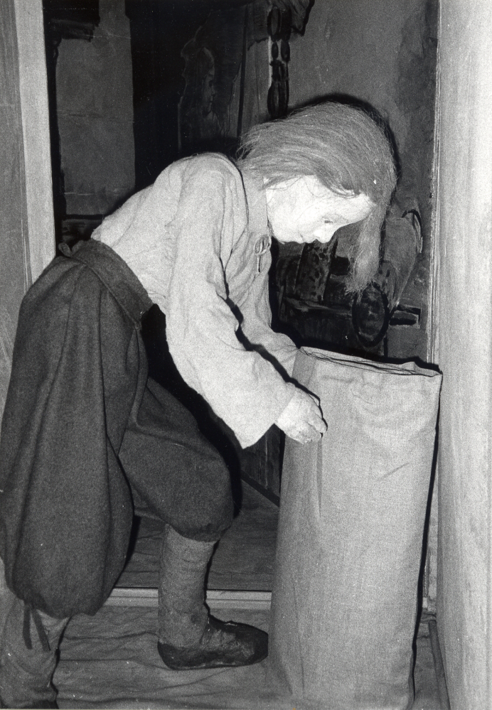 Barn på 1600-talet, en utställning i Vallentunasalen 2-26 september med tre uppbyggda miljöer från högre stånd, allmoge och Allmänna barnhuset gjorda av Eva Rahmqvist. I utställningen ingick visningar av Anne Banér för skolbarn, samt en teaterföreställning 'En vanlig dag år 1630', där livet åskådliggjordes med hjälp av målningar och teater.