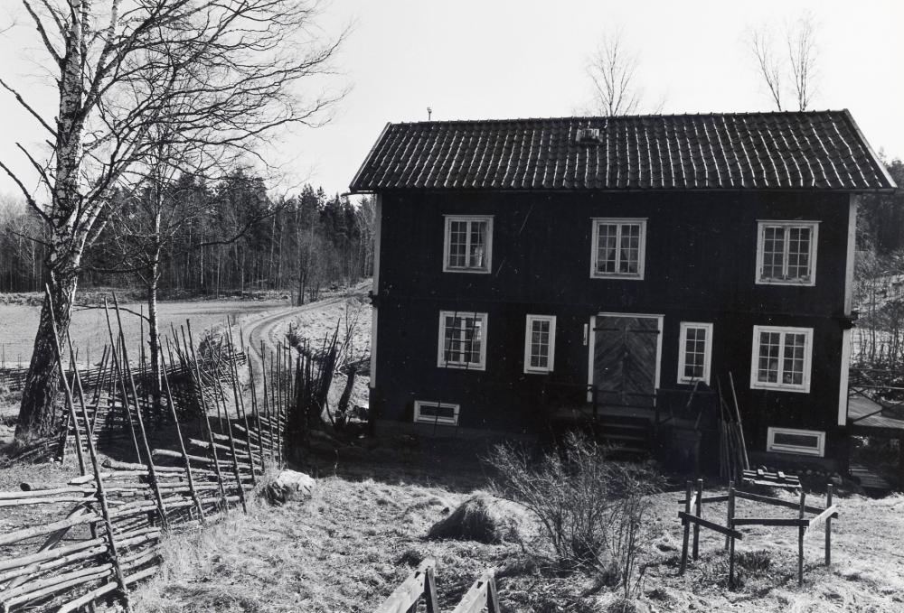 Olhamra kvarn  21 april 1980 kl 9.30 från väster