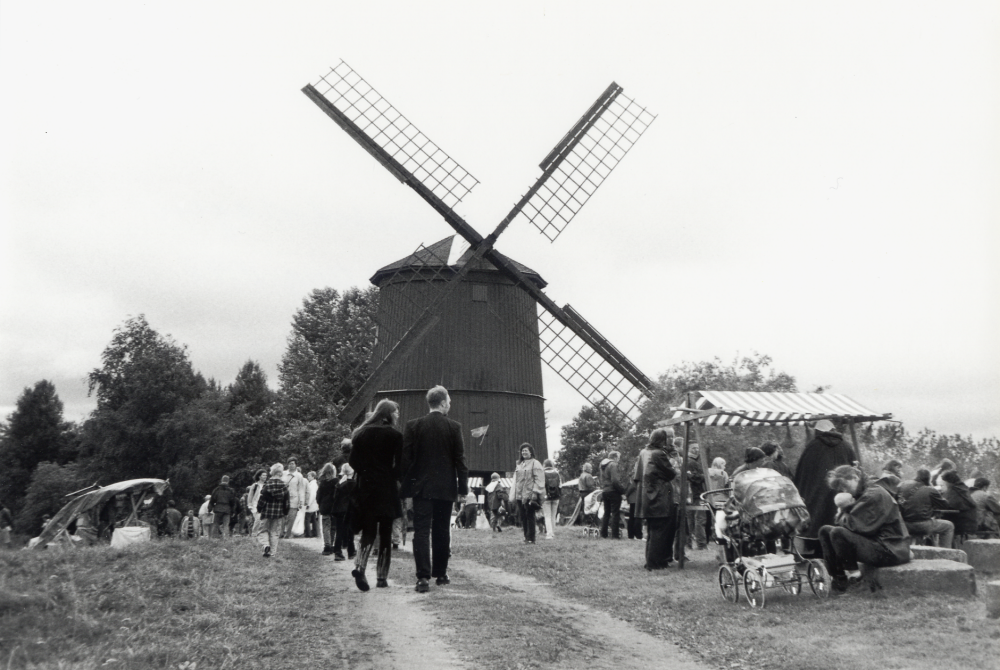 800 år Vallentuna 1998.  Medeltidsdag vid Kyrkviken med teater, dans, bågskyttar, riddarspel, hantverk samt mat och dryck.  Vid Väsby kvarn serverades mat och dryck
