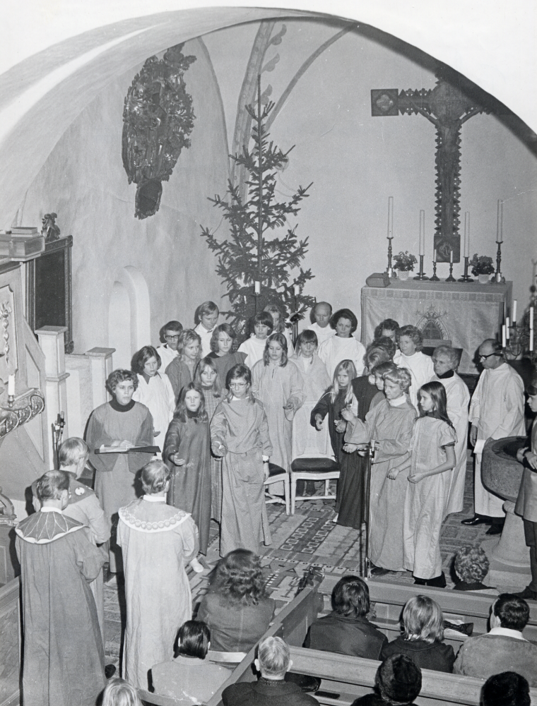 Vallentuna kyrkospel uppförs i Össeby-Garns kyrka.  Torsten Segebladh har författat spelet, musiken är komponerad och arrangerad av Kurt-Wallis Petersson