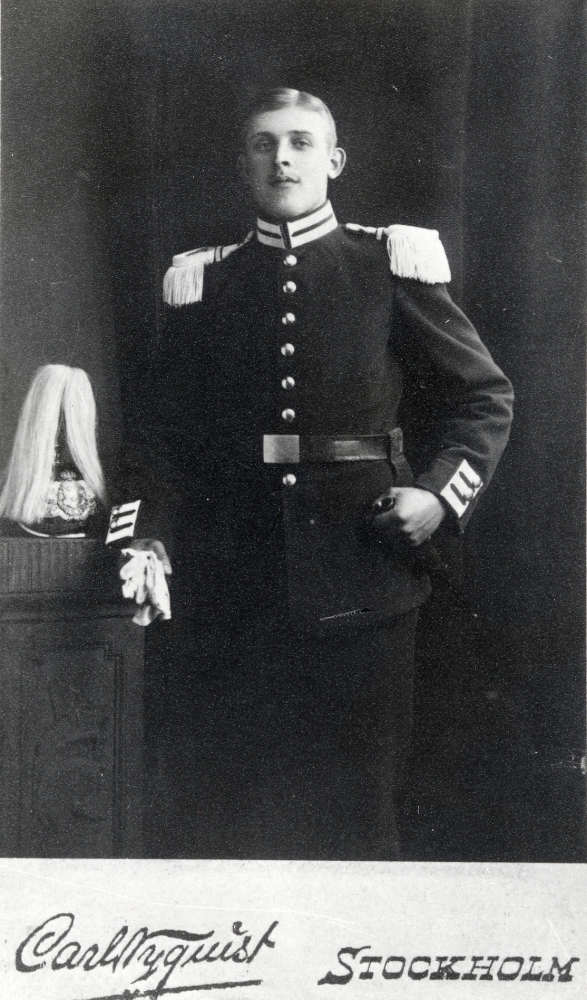 Martin Svärd var gift med Engla Mattsson och bodde på Sunnarby gård. Ett av barnen är Engla Svärd. Martin Svärd levde 5 oktober 1891 till 1936