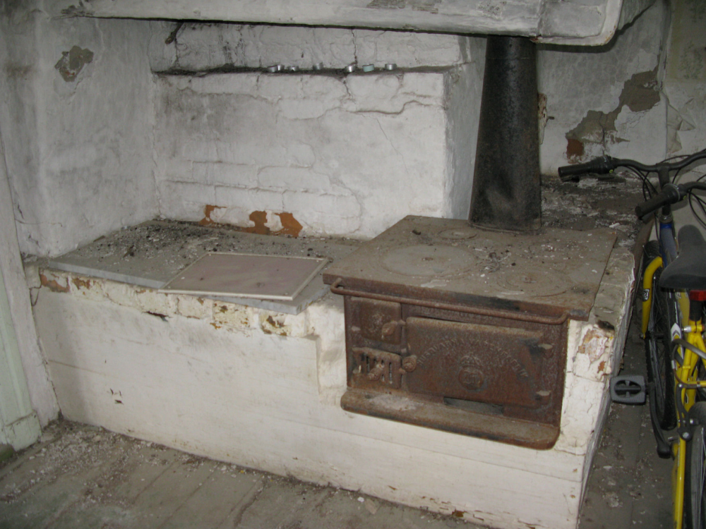 Köket i komministerbostaden från 1700-talet. Huset är ombyggt ett flertal gånger sedan dess.