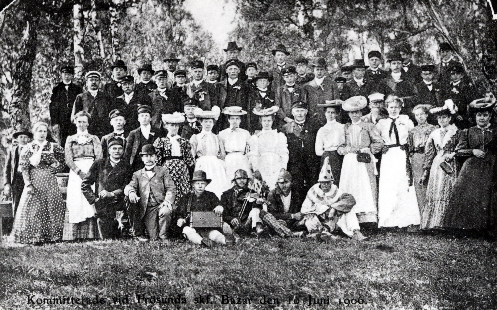Kommitterade vid Frösunda skytteförening.  Bazar den 10 juni 1906

Kopia av vykort