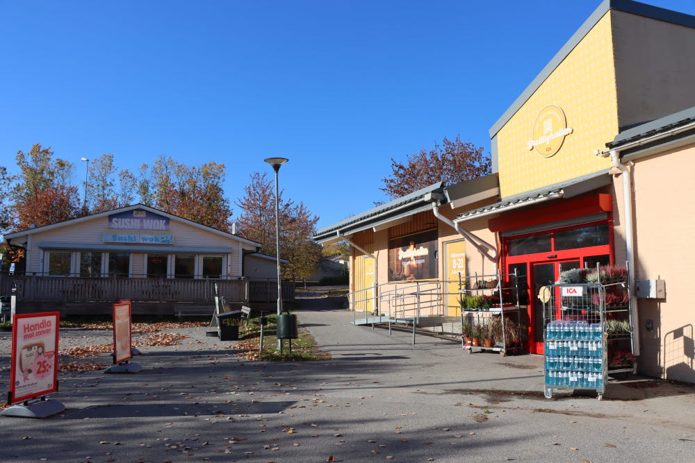 Ica nära brottbyhallen.