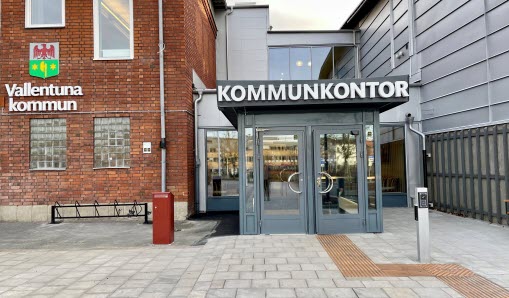 Bild på entré till kommunkontoret där elever kan träffa studie-och yrkesvägledarna.