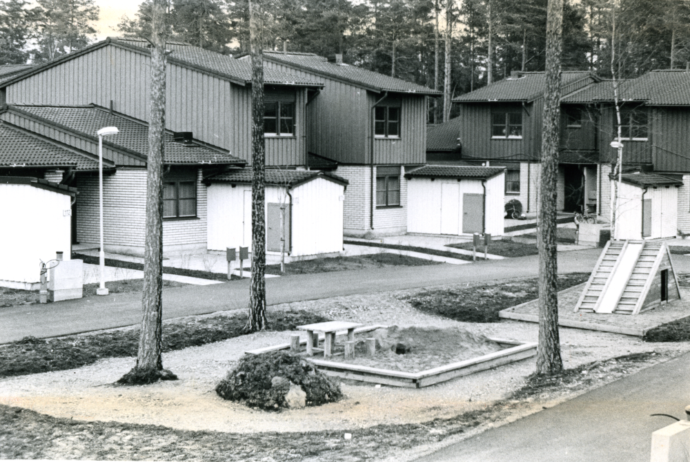 Nybyggda radhus på Zetterlunds väg i Kragstalund.