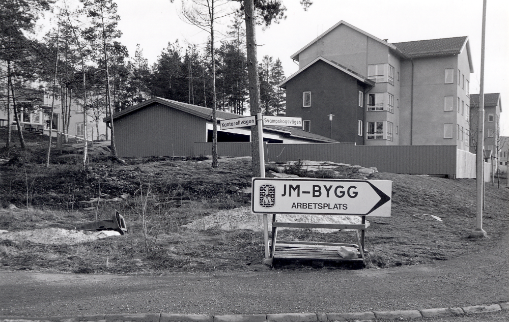 Kantarellvägen och Svampskogsvägen i det nya bostadsområdet Bällstaberg