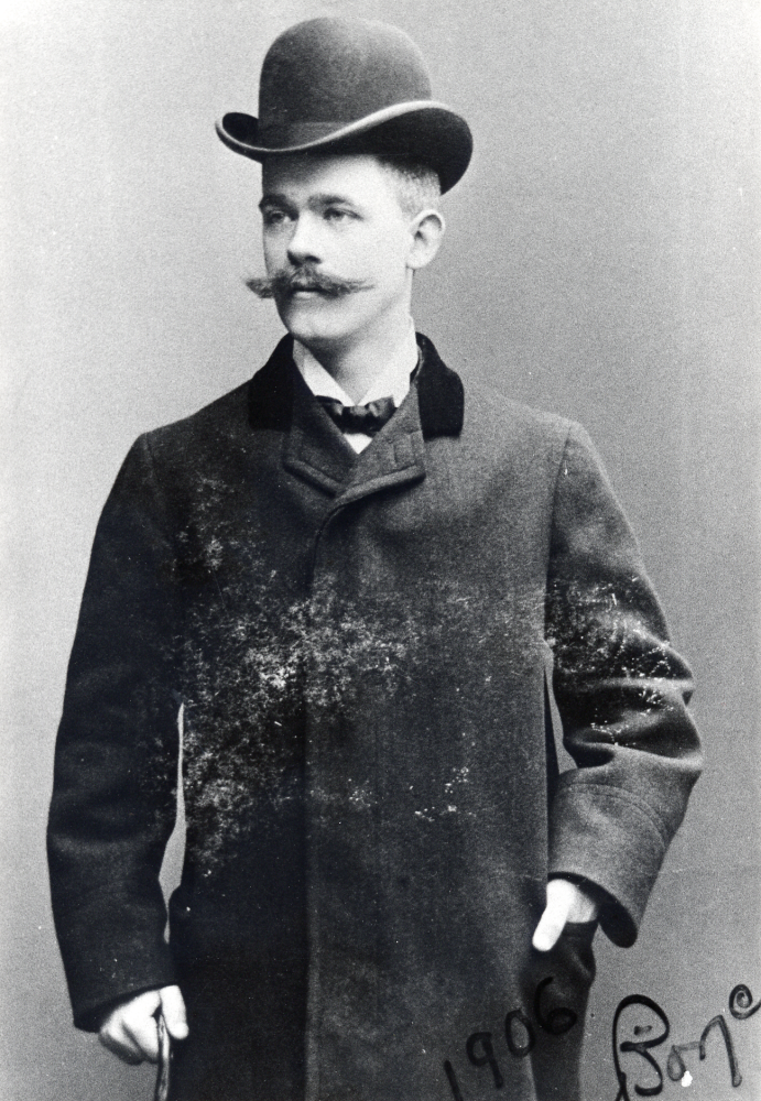 Förlagsbokhandlaren  Karl Börjesson, Lillbo.   Föregångsman inom svensk antikvariatsbokhandel och grundare av firman  Björck & Börjesson  1901, vilken kom att bli en av Europas största inom sin bransch med bl a filial i New York.  Karl Börjesson var också en av grundarna av det  socialdemokratiska ungdomsförbundet  samt hade kontakter med de ryska revolutionärerna under början av 1900-talet.  Se vidare uppgifter i Arbetarrörelsens arkiv samt brevväxling mellan August Strindberg och Karl Börjesson, foton och övriga dokument samt brevväxlingar finns hos dottersonen Roland de Thorey i Vallentuna