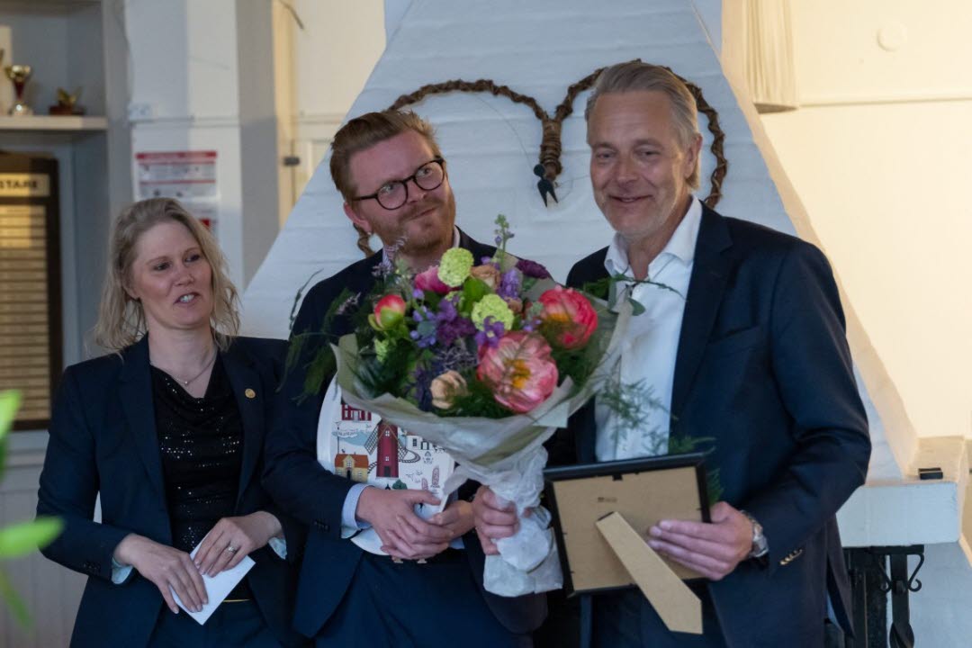 Ingela Holmqvist ordförande i Företagarna i Vallentuna, Johan Skog kommunstyrelsens ordförande och Anders Rosenqvist. 
