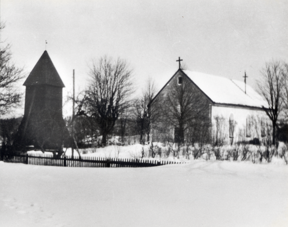 Vada kyrka vintertid.

Uppgift om fotoår saknas.