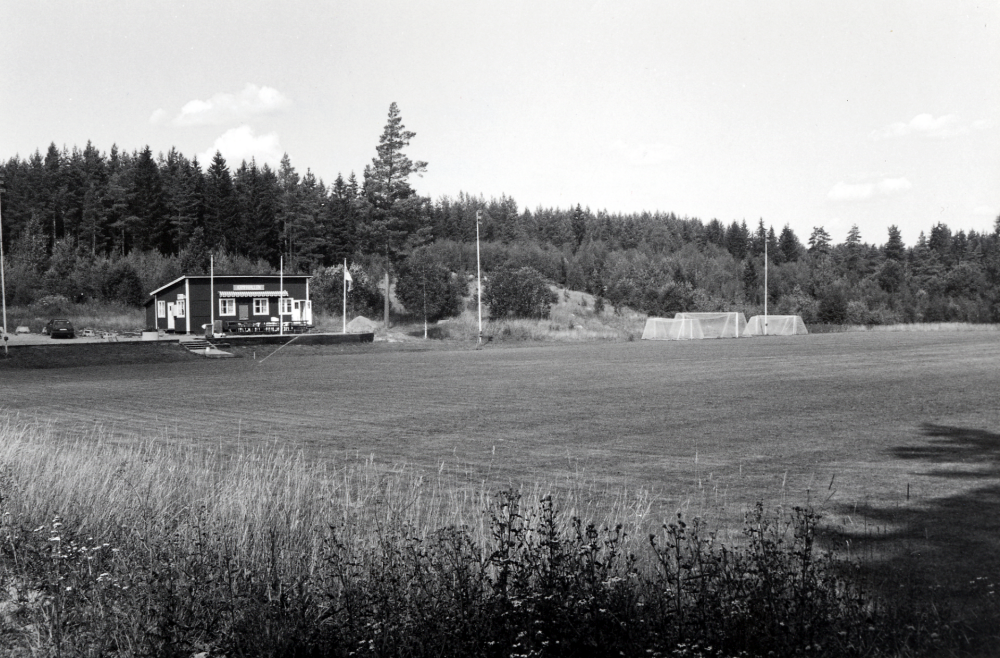 Kämpavallen, idrottsplatsen i Markim.  Planen byggdes i början av 1940-talet norr om församlingshemmet