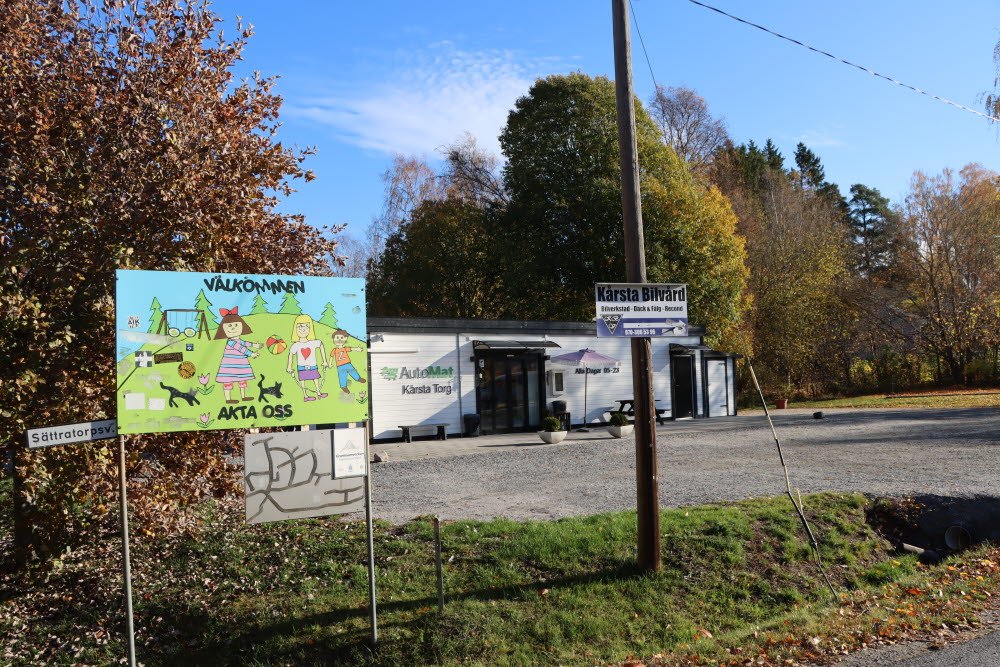 Kårsta AutoMat butik, Kårsta torg